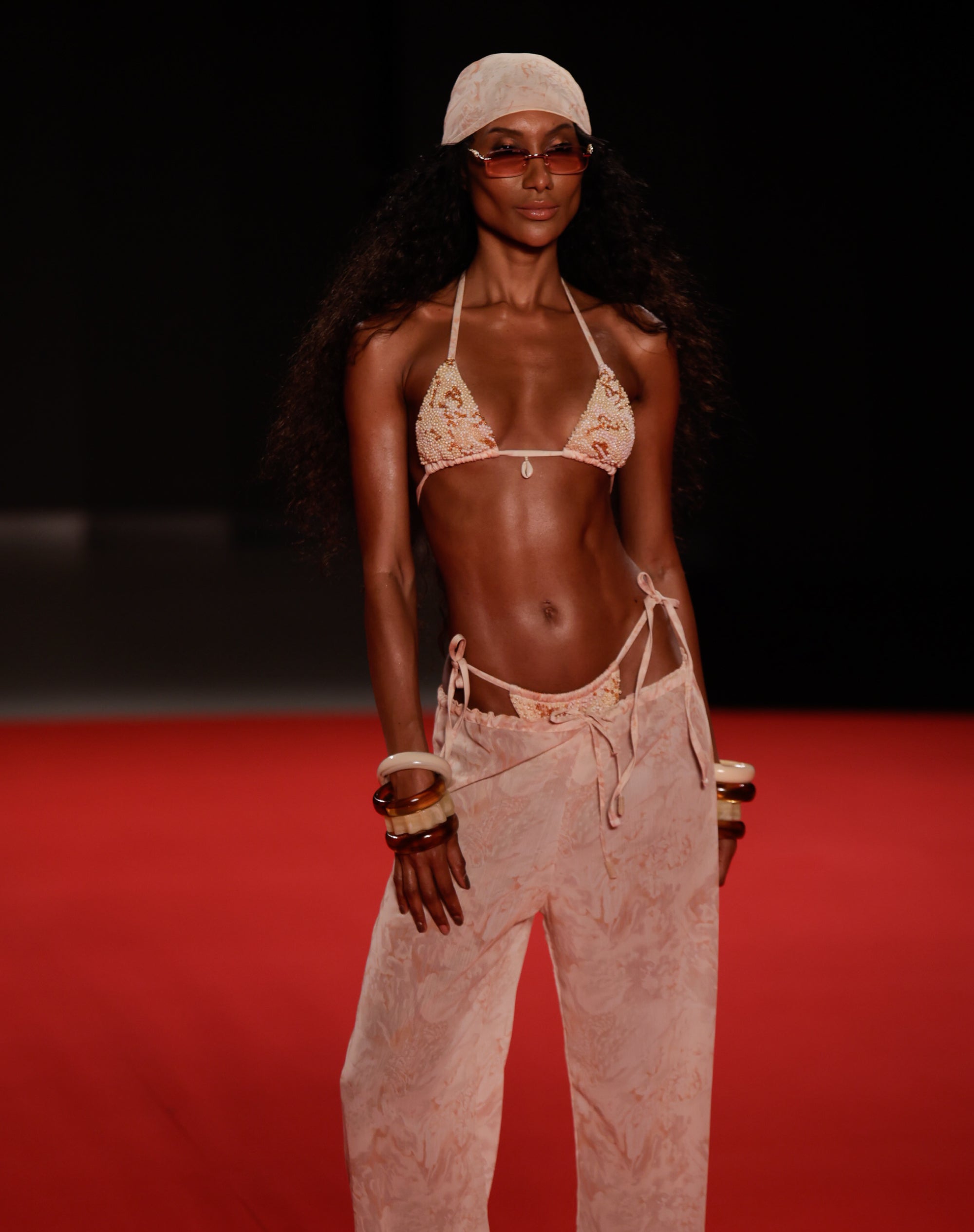 GET-THE-LOOK_b6da2dc1-0ed9-4558-8c89-2c01231b302d.jpg